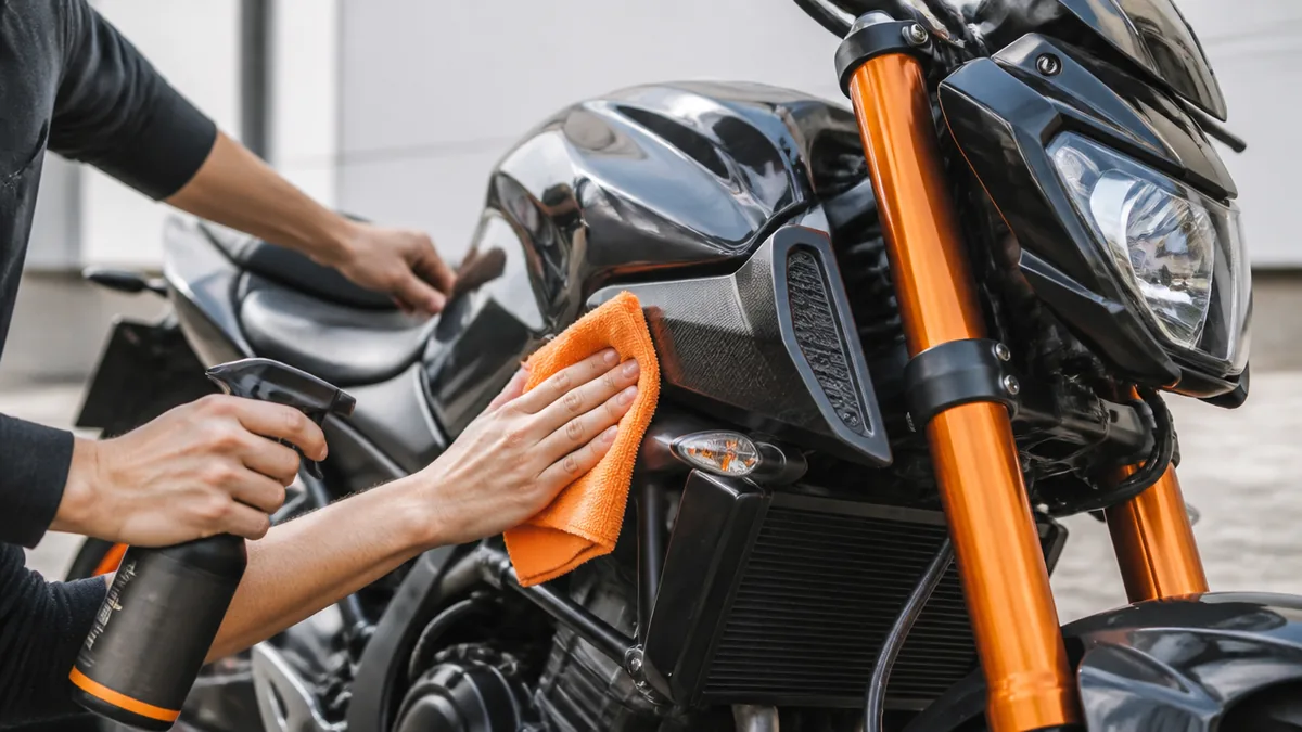 バイク洗車を水なしで済ませる仕組みとメリット・デメリットの解説画像