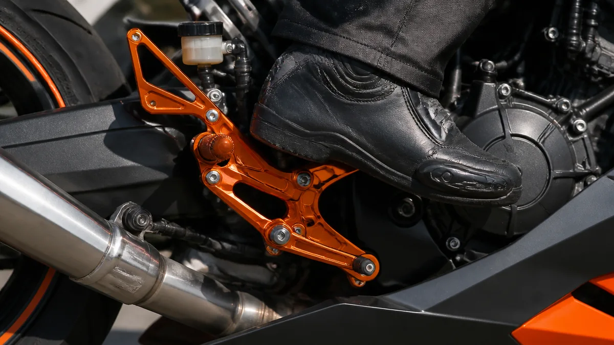 CBR250RRのバックステップで体感が変わるのは「アップ量」だったの解説画像